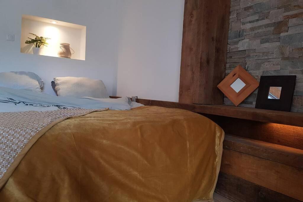 L'Idyllique - Studio Prive Sous Maison Saint-Didier-sur-Beaujeu Exteriör bild