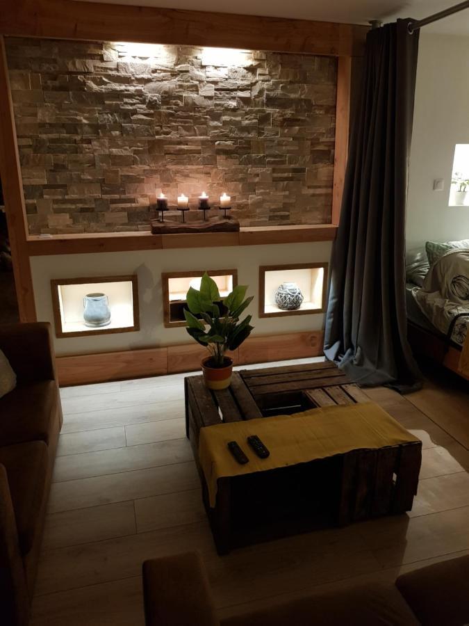 L'Idyllique - Studio Prive Sous Maison Saint-Didier-sur-Beaujeu Exteriör bild