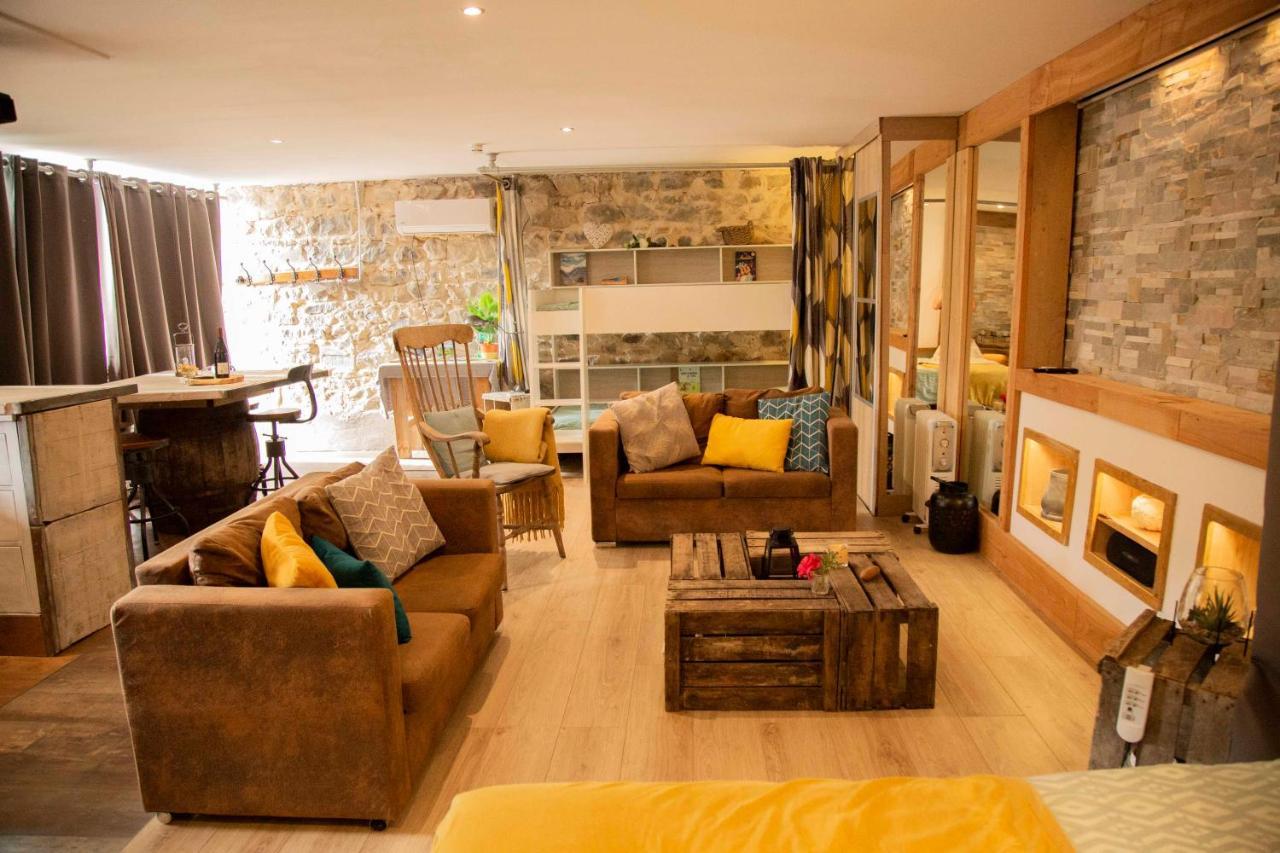 L'Idyllique - Studio Prive Sous Maison Saint-Didier-sur-Beaujeu Exteriör bild